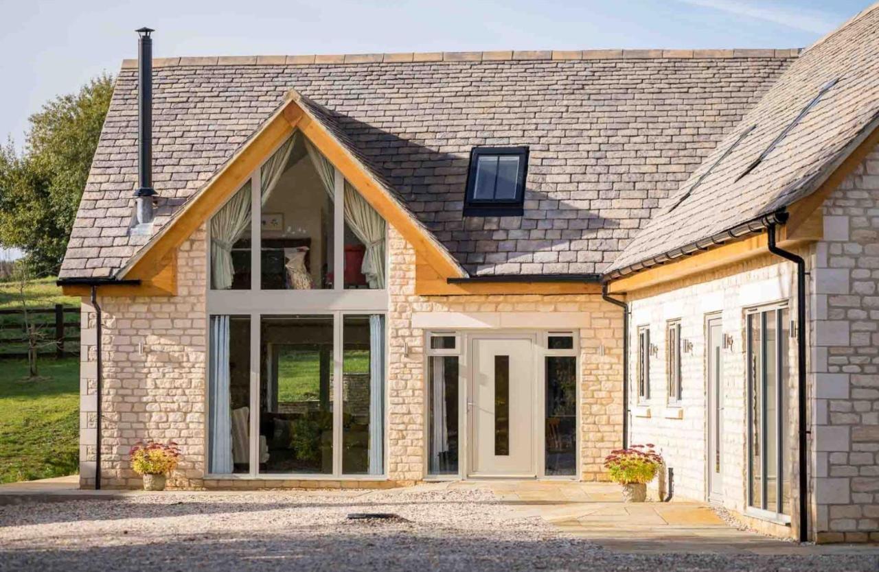 Villa Flynn'S Barn Aylworth Exterior foto